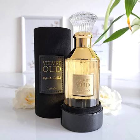 Lattafa velvet Oud - Image 2